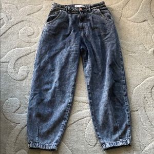 Zara slouchy/mom jeans size 4